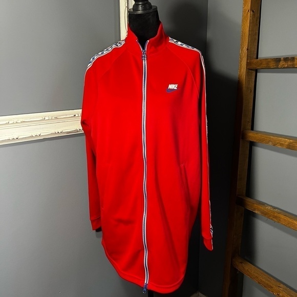 Nike Sportswear Men's M Taped Poly Track jacket University Red AJ2681-657 - Picture 10 of 10